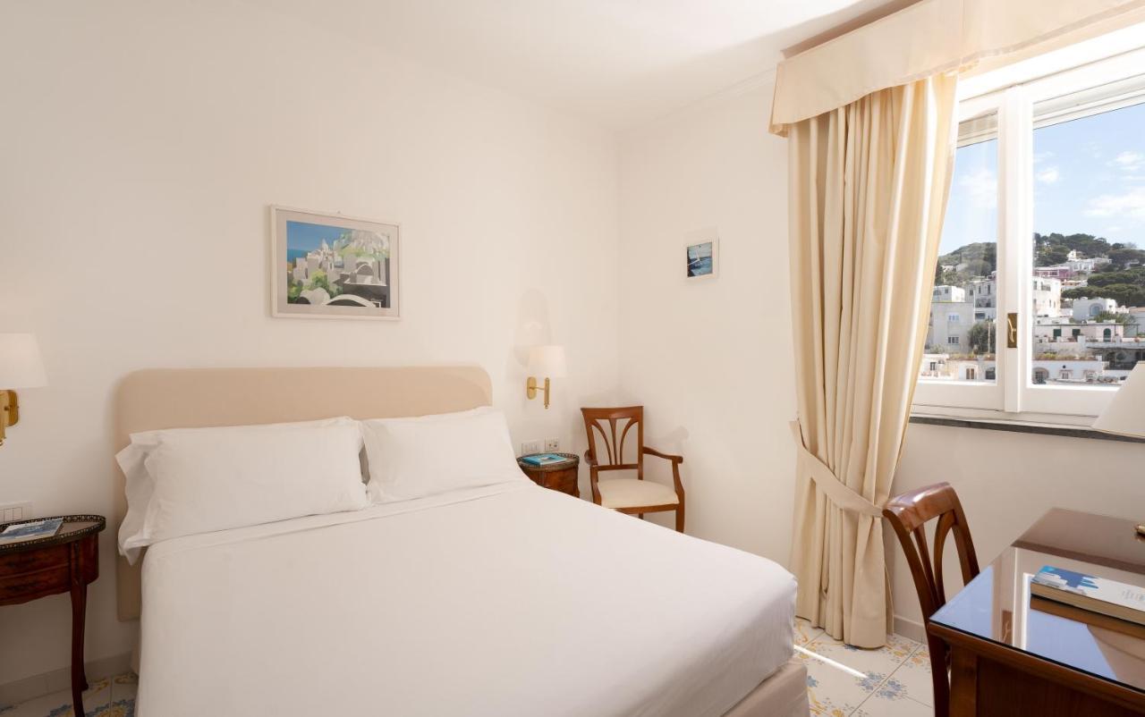 Hotel Syrene Capri Esterno foto