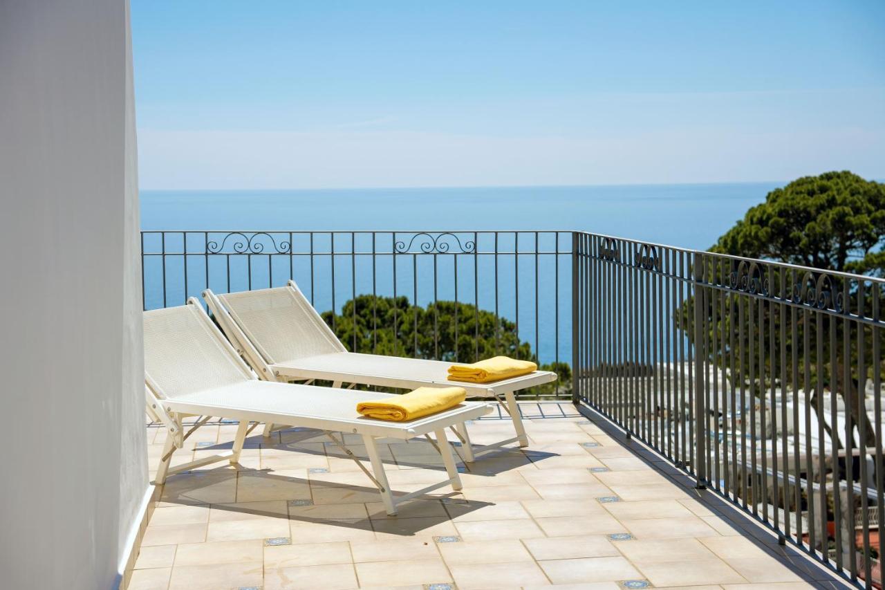 Hotel Syrene Capri Esterno foto