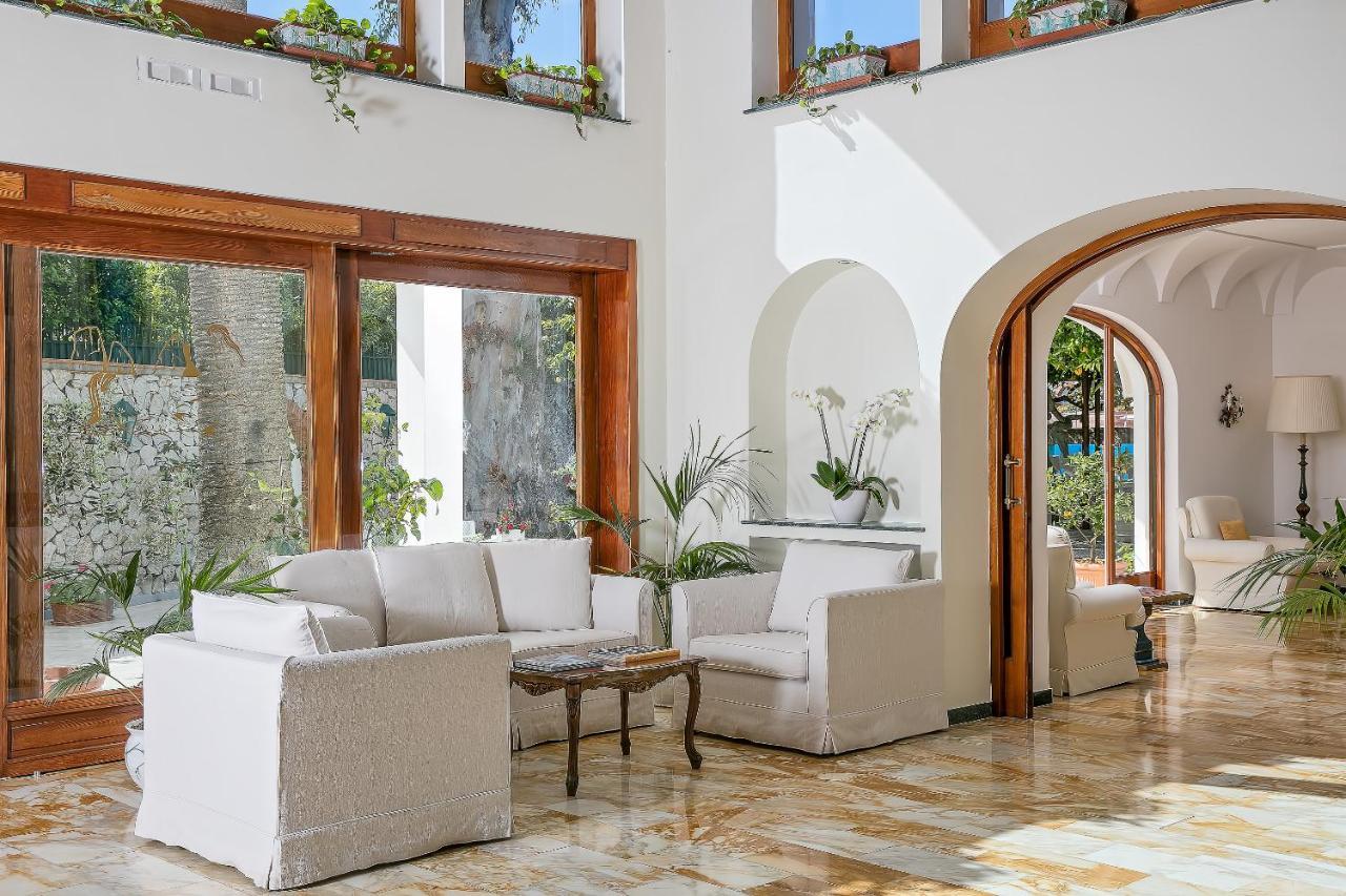 Hotel Syrene Capri Esterno foto