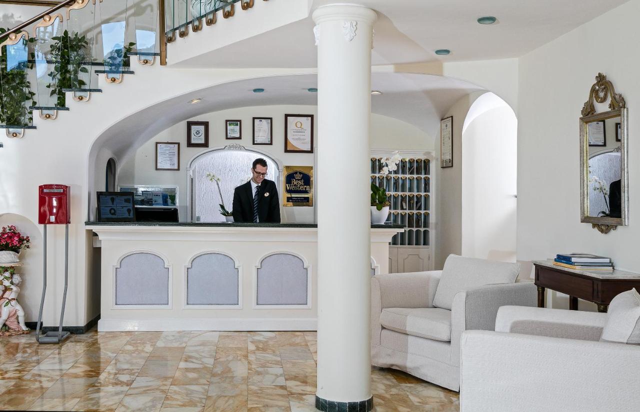Hotel Syrene Capri Esterno foto